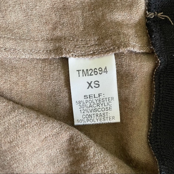 THML colorblock top - Picture 6 of 7